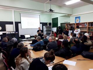Charla sobre banca online y telefónica de la mano de ADICAE